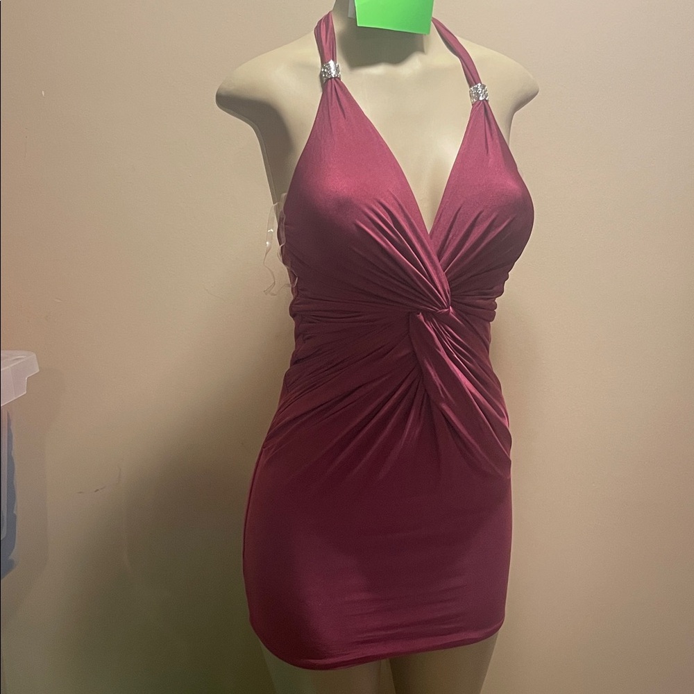 Chic Backless Halter Dress in Deep Burgundy